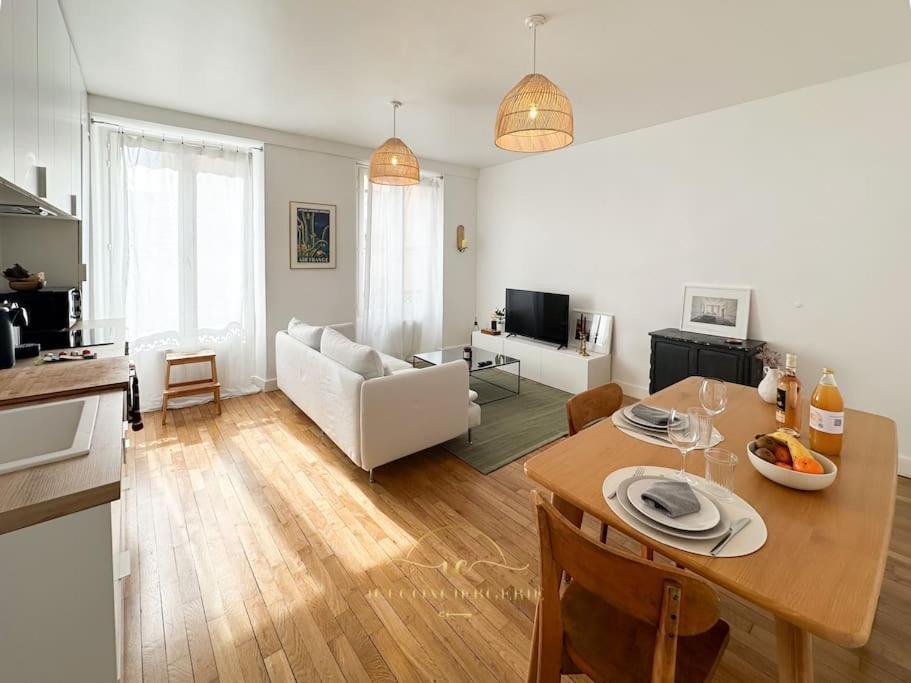 Le Petit Saint Louis Apartment Versailles Exterior photo